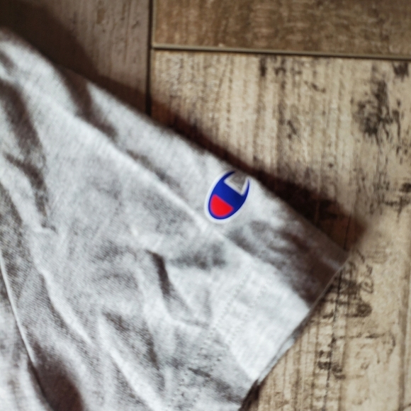 Champion Gray Short Sleeve Crewneck Athletic Logo T-Shirt Boys Size 5 EUC - Picture 7 of 8